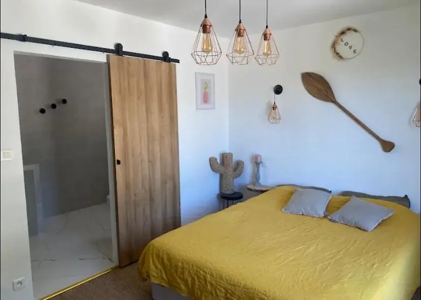 Δωμάτια σε οικογενειακή κατοικία La Taniere Διαμέρισμα Les Brugassieres
